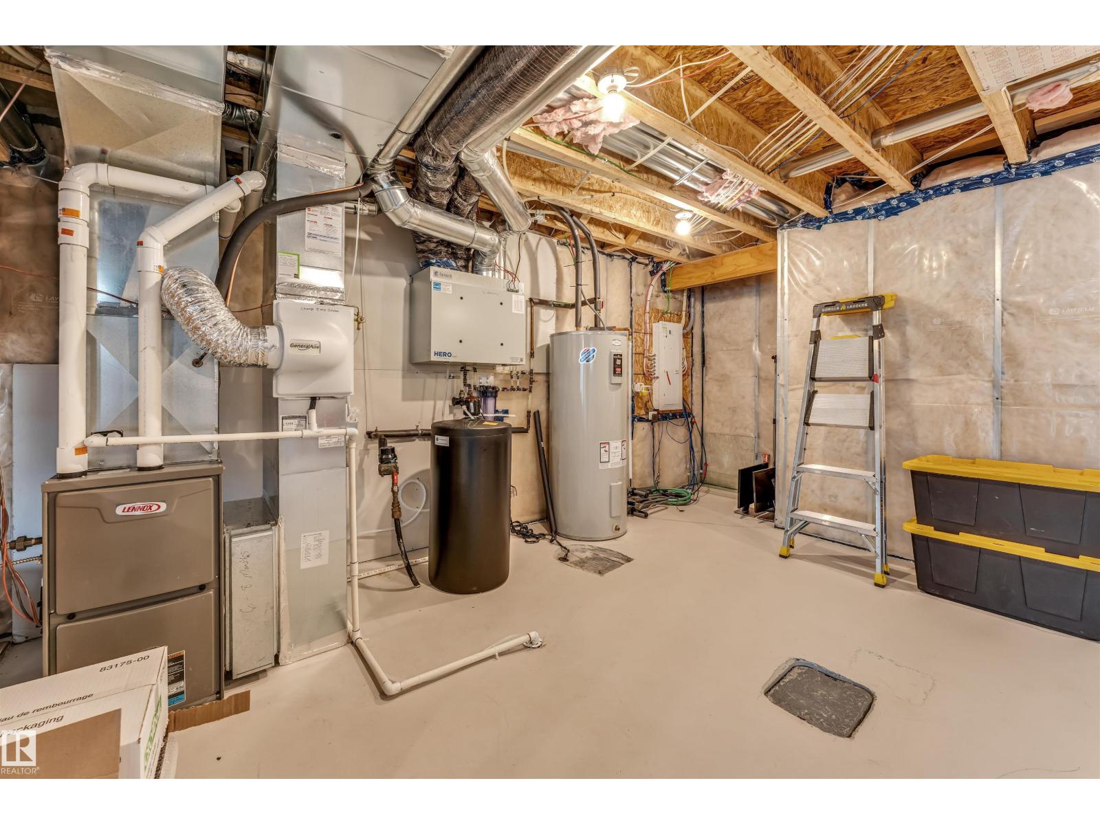 19135 22 AV NW - 31