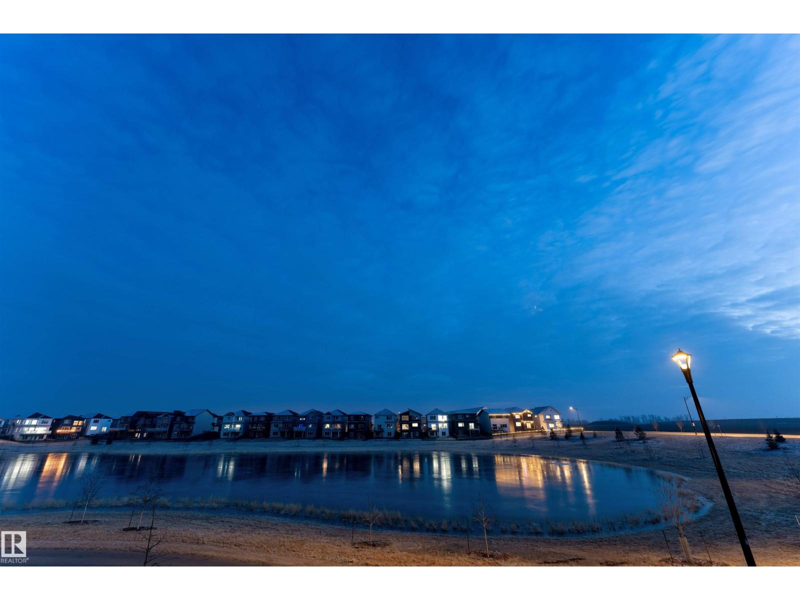 19135 22 AV NW - 33