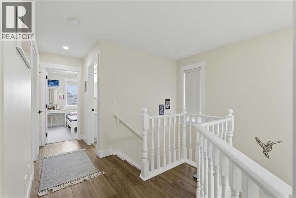 Single Family House for Sale in  Coral Springs Court NE Coral Springs Calgary 