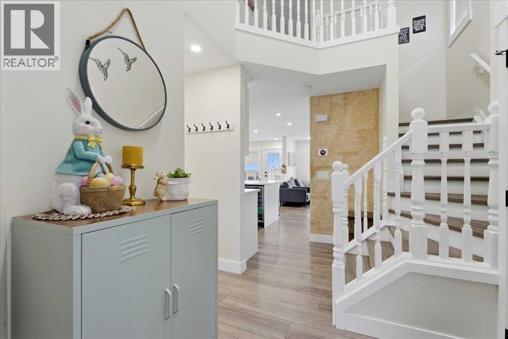 Single Family House for Sale in  Coral Springs Court NE Coral Springs Calgary 