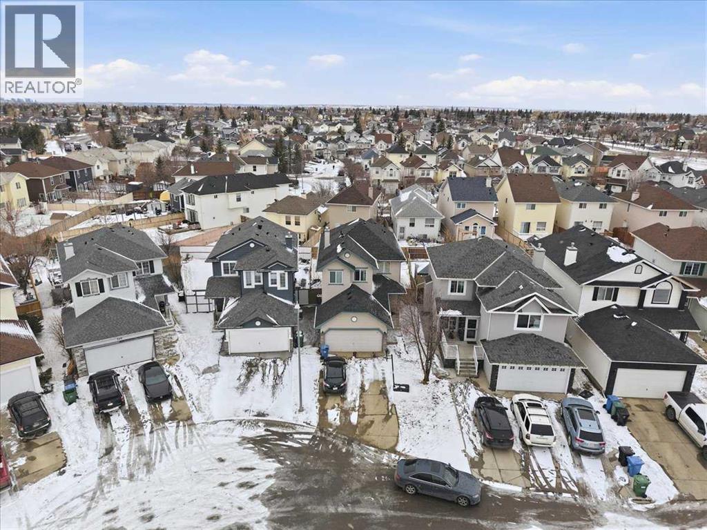 Single Family House for Sale in  Coral Springs Court NE Coral Springs Calgary 