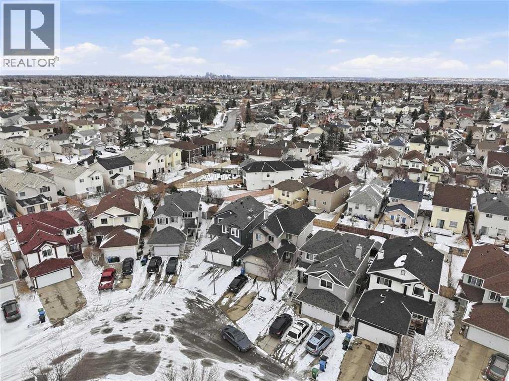 Single Family House for Sale in  Coral Springs Court NE Coral Springs Calgary 