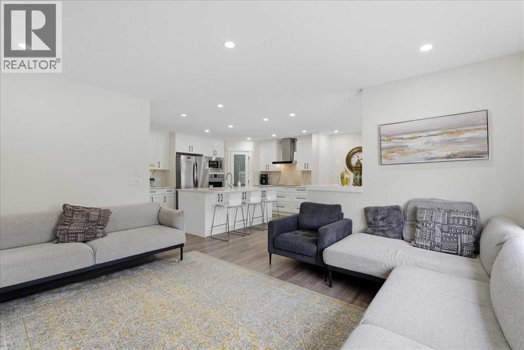 Single Family House for Sale in  Coral Springs Court NE Coral Springs Calgary 