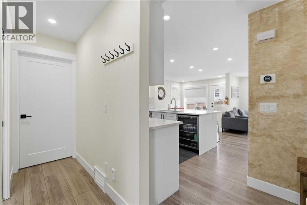 Single Family House for Sale in  Coral Springs Court NE Coral Springs Calgary 