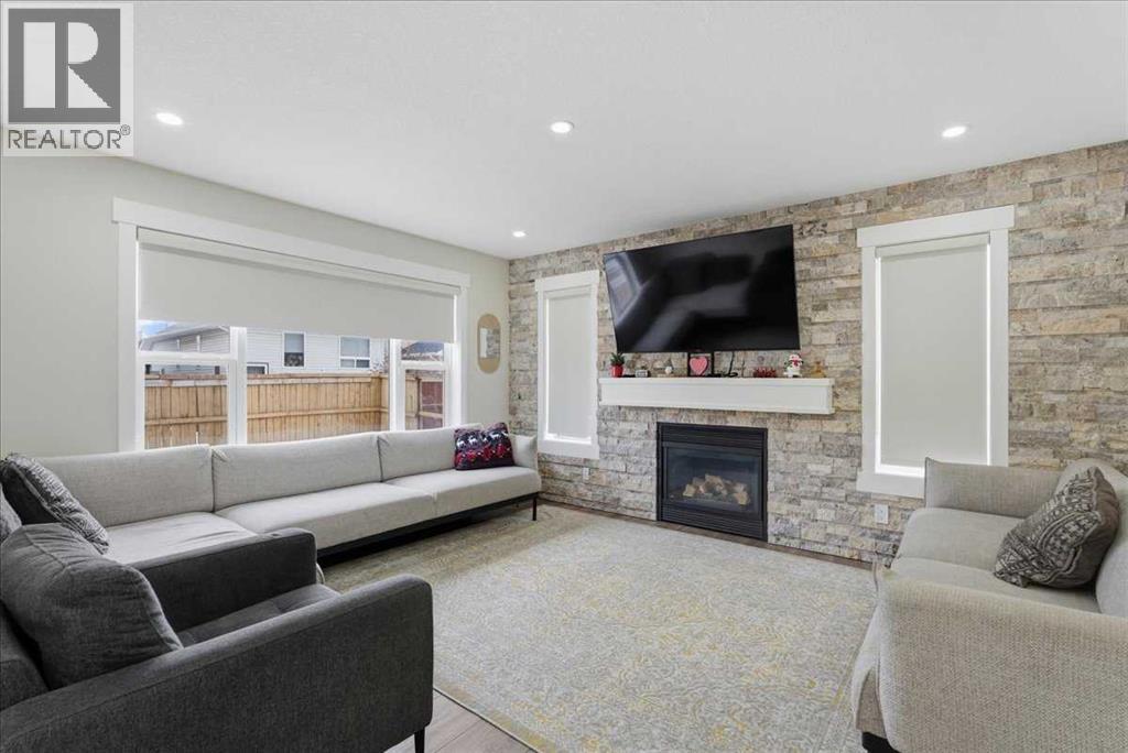 Single Family House for Sale in  Coral Springs Court NE Coral Springs Calgary 