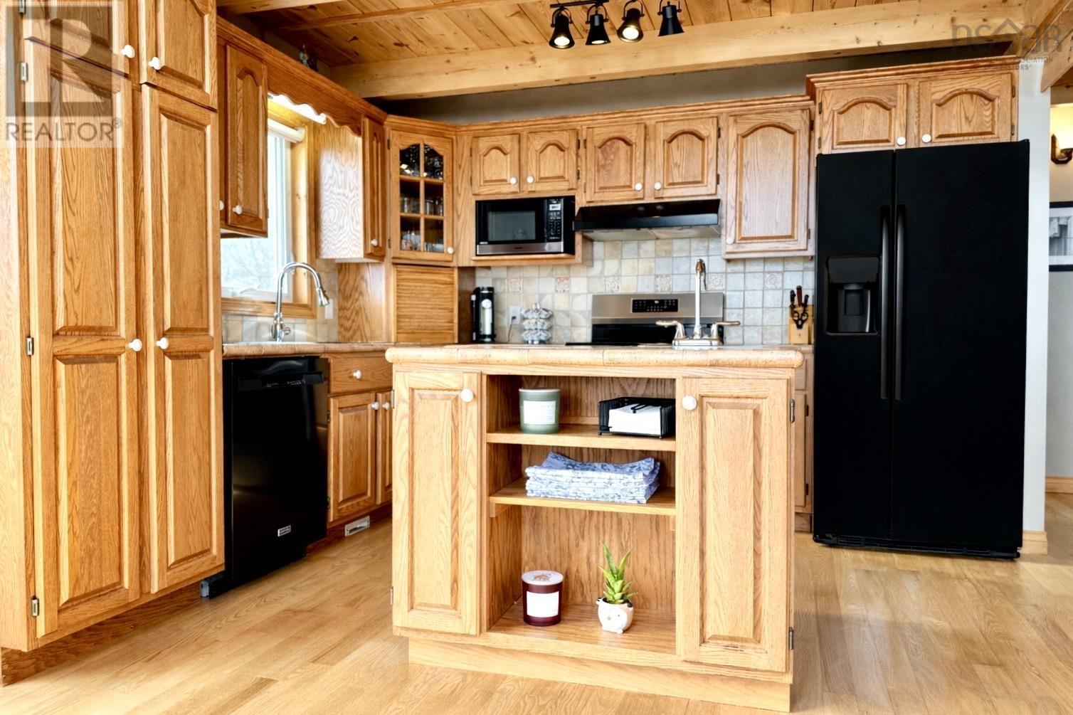 Property 22 of 50 of 32 Island View Lane