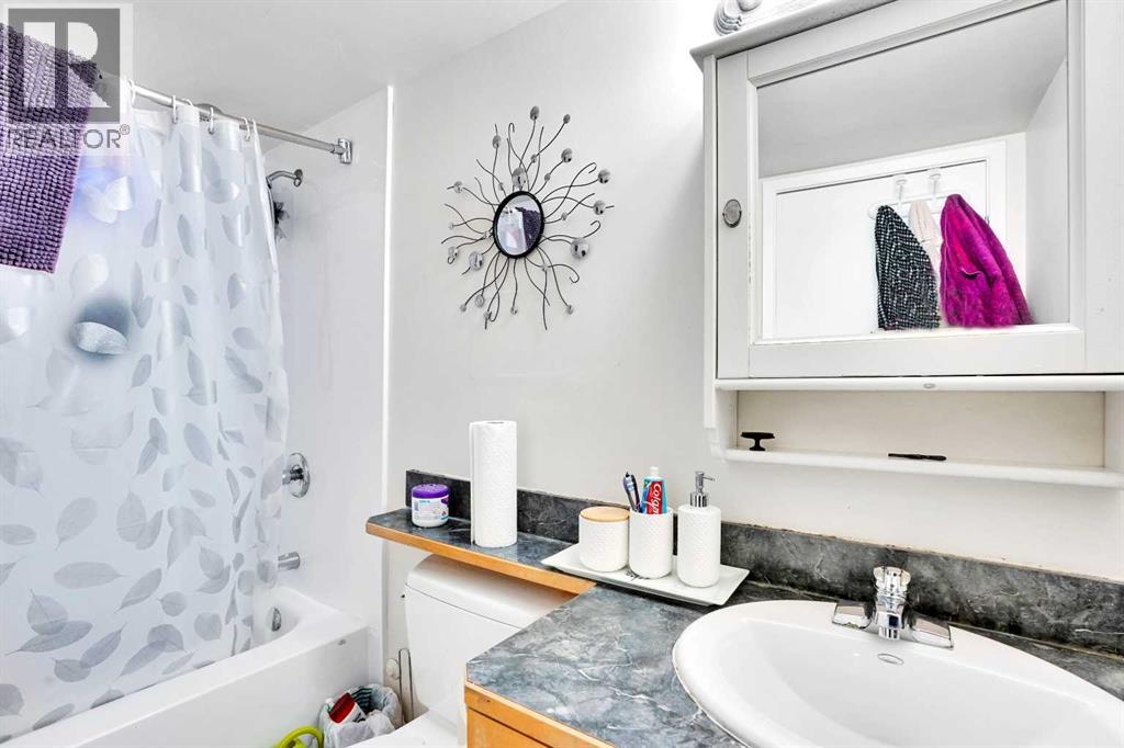 Single Family House for Sale in    Avenue SW Beltline Calgary 