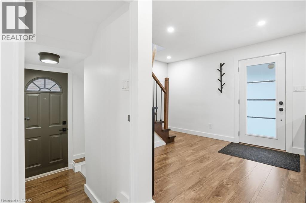 68 DELENA Avenue N - 21