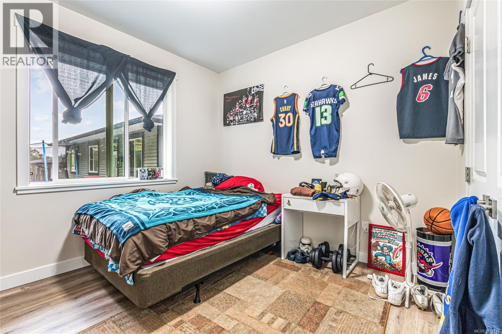 924 Craig Rd, Ladysmith