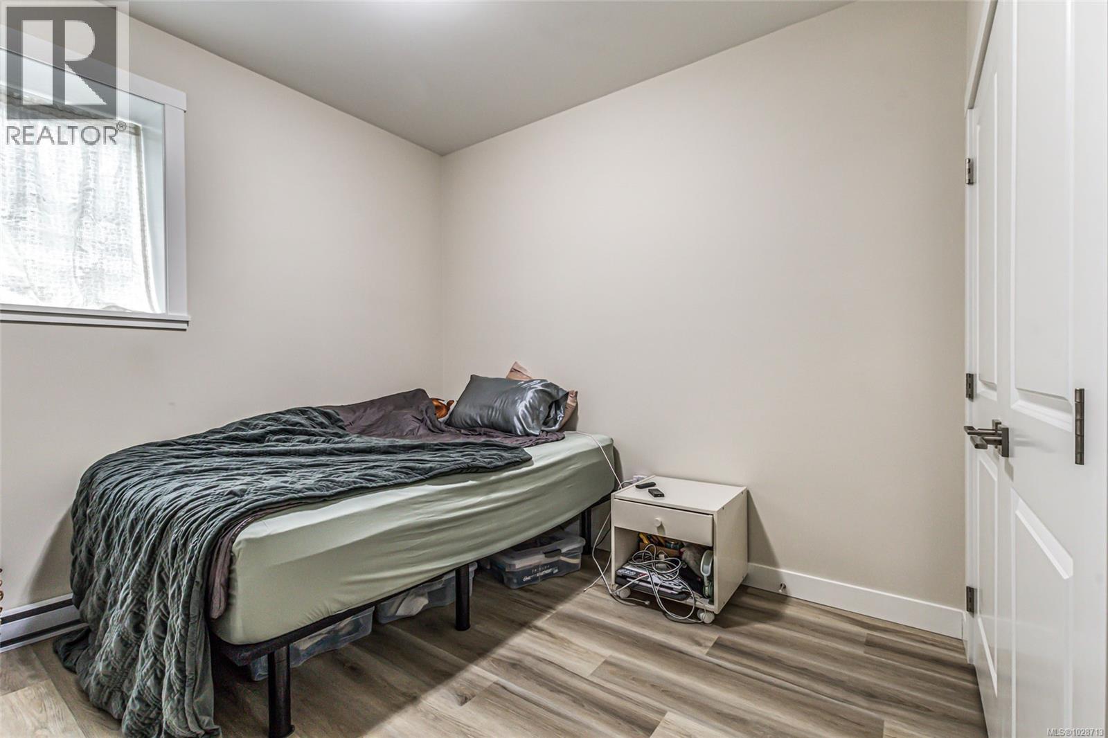 924 Craig Rd, Ladysmith