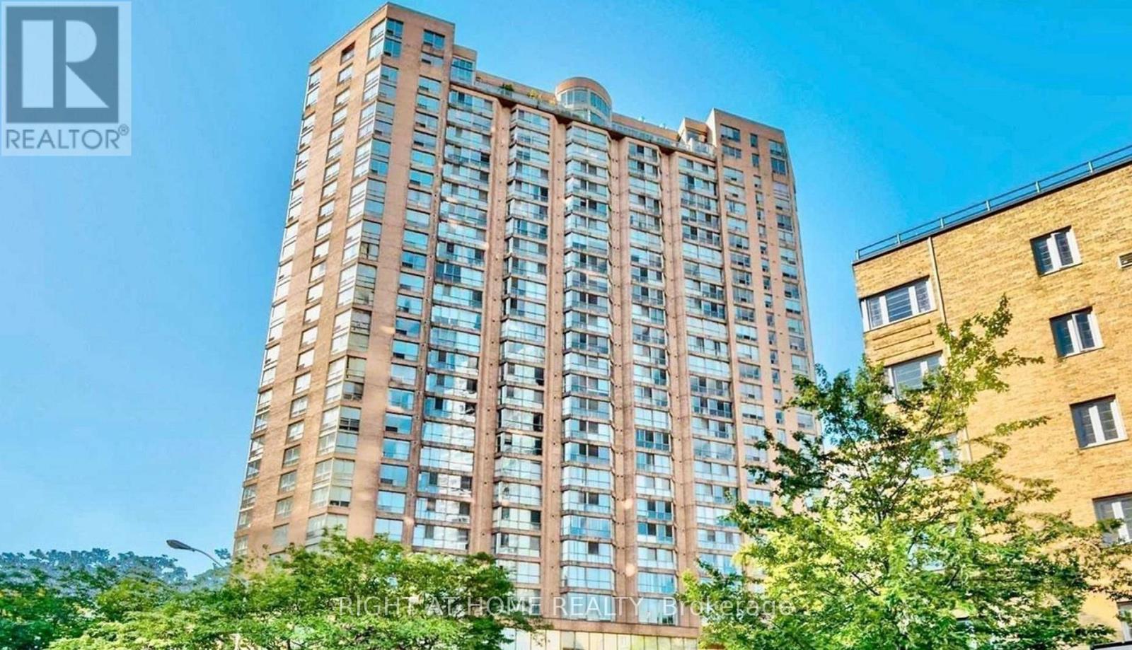 Listing photo of 1609 - 44 ST JOSEPH STREET