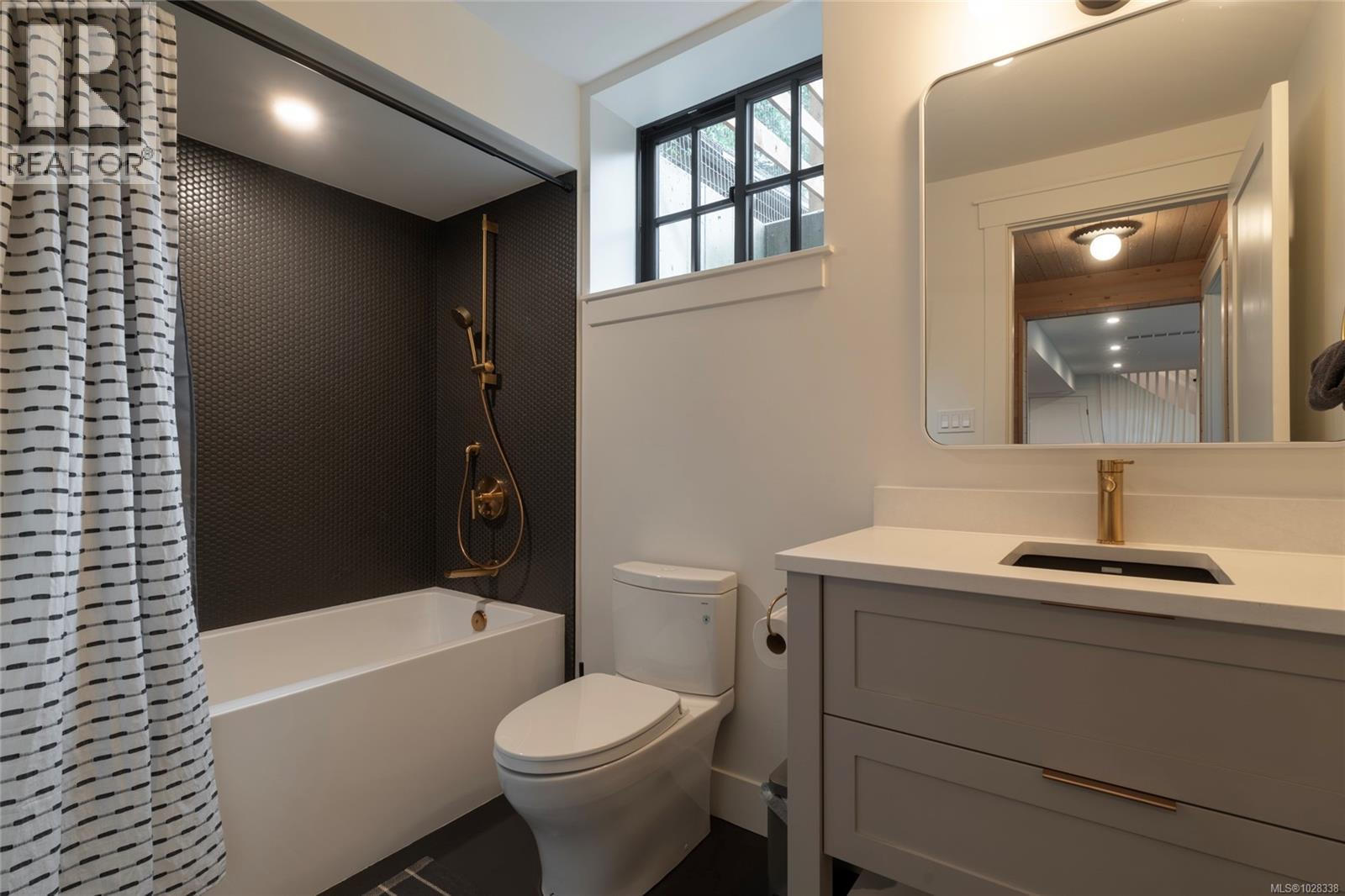  1210 Cherry Point Road, Cobble Hill