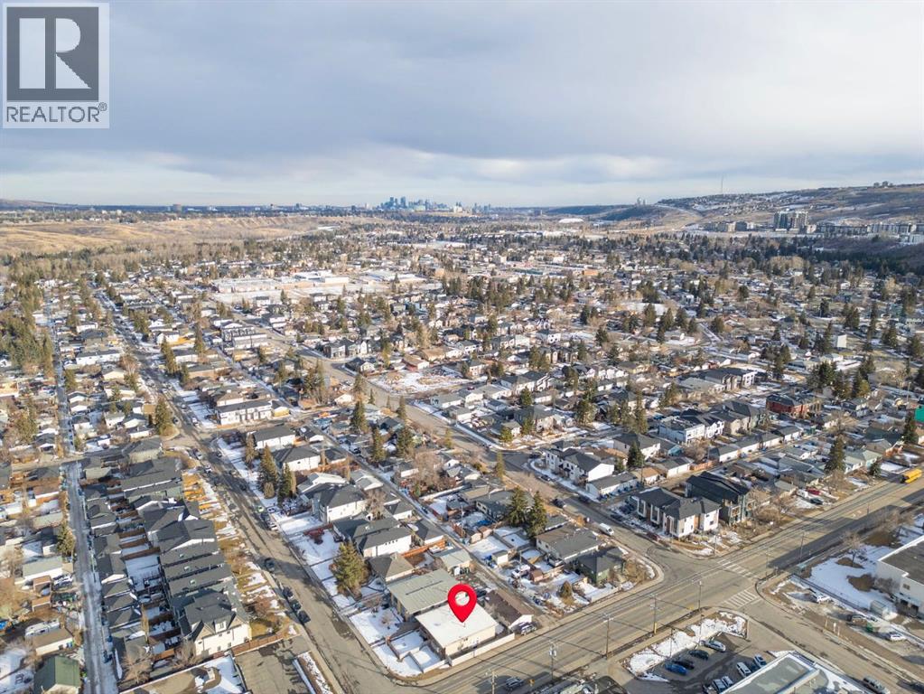 Single Family House Bi-level for Sale in   Avenue NW Bowness Calgary 