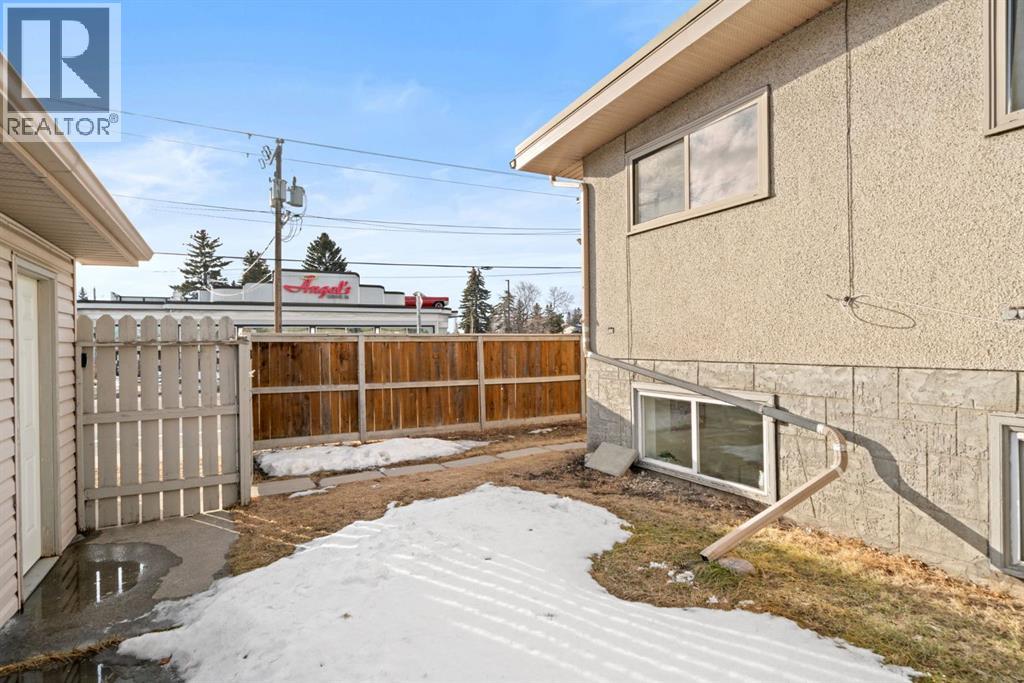 Single Family House Bi-level for Sale in   Avenue NW Bowness Calgary 