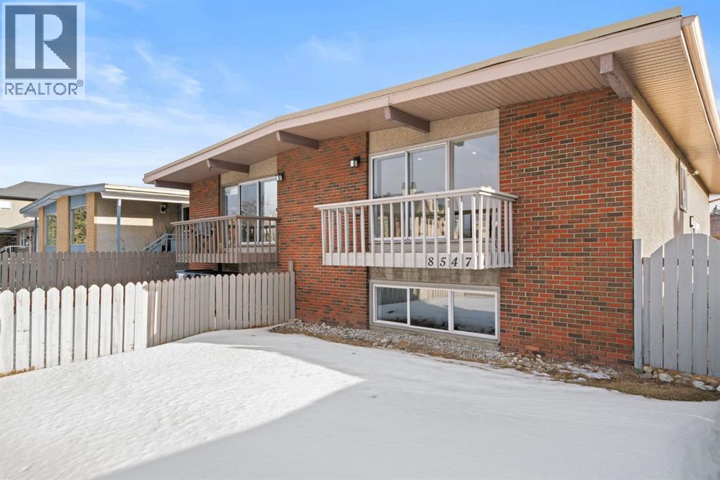 Single Family House Bi-level for Sale in   Avenue NW Bowness Calgary 