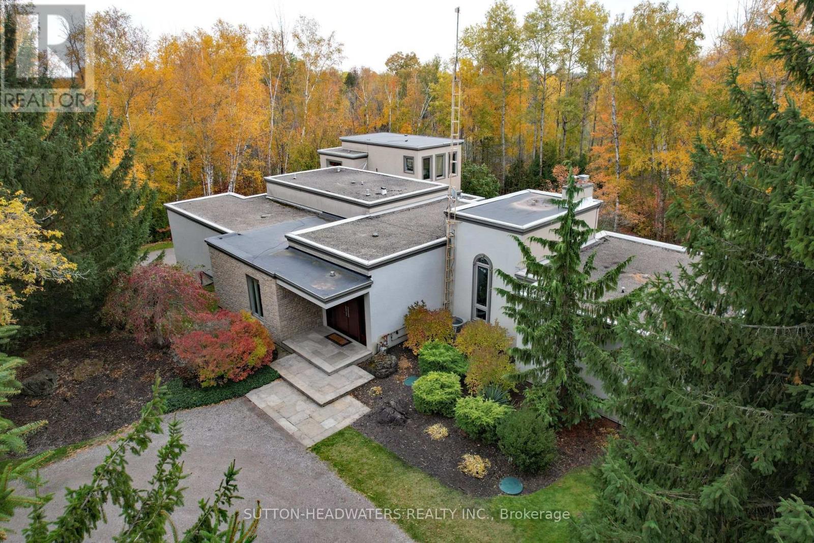 30 CEDAR DRIVE - 2