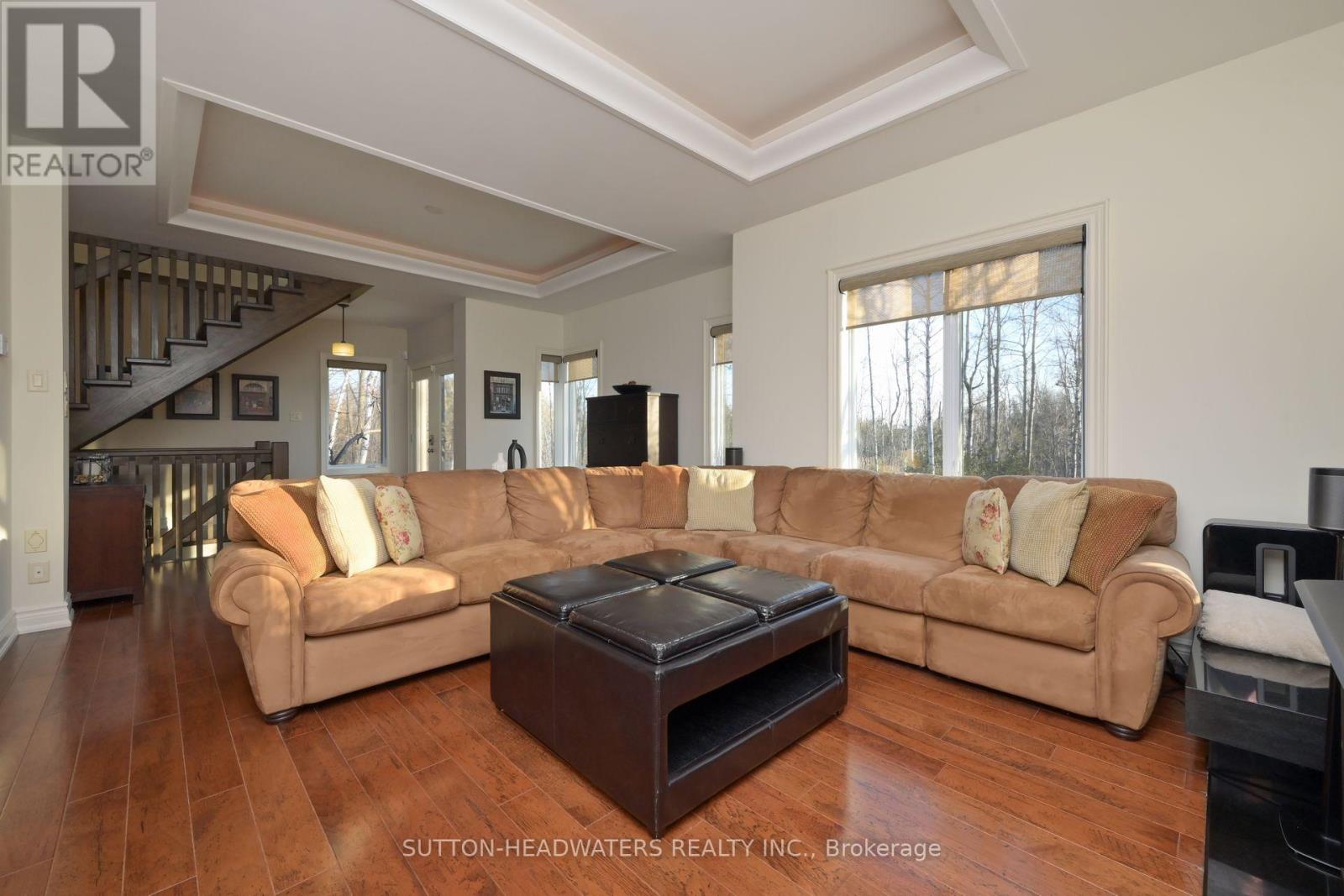 30 CEDAR DRIVE - 33