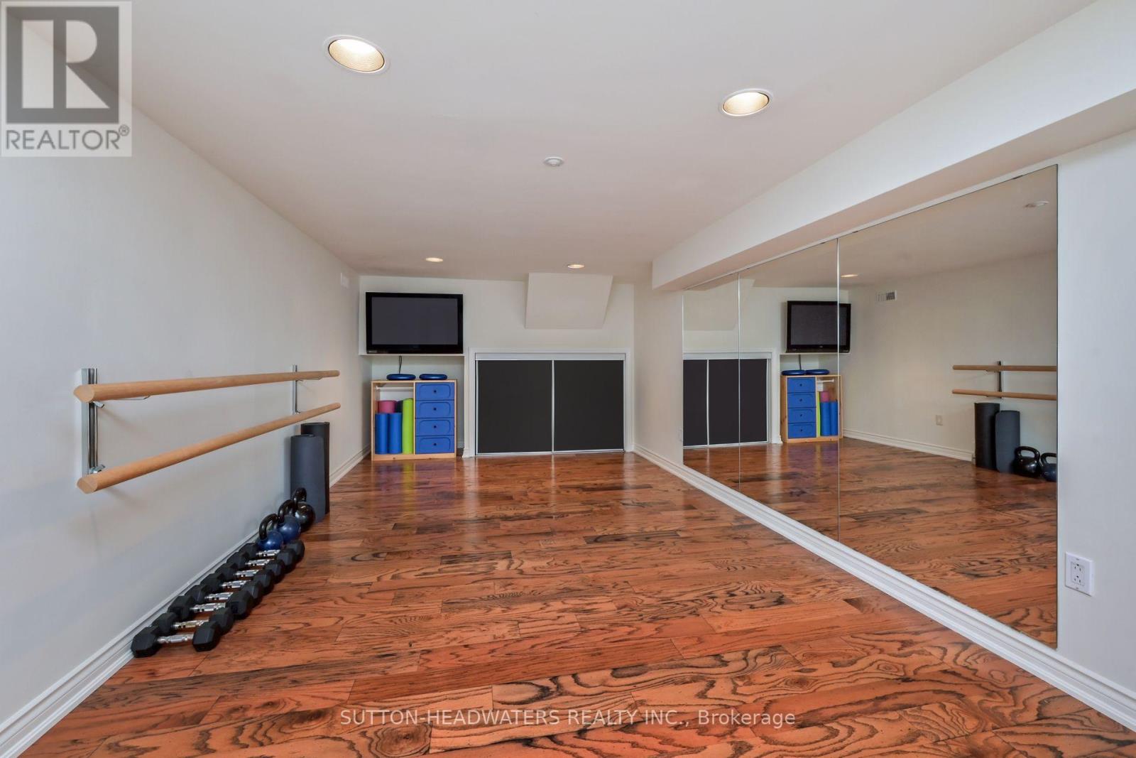 30 CEDAR DRIVE - 41
