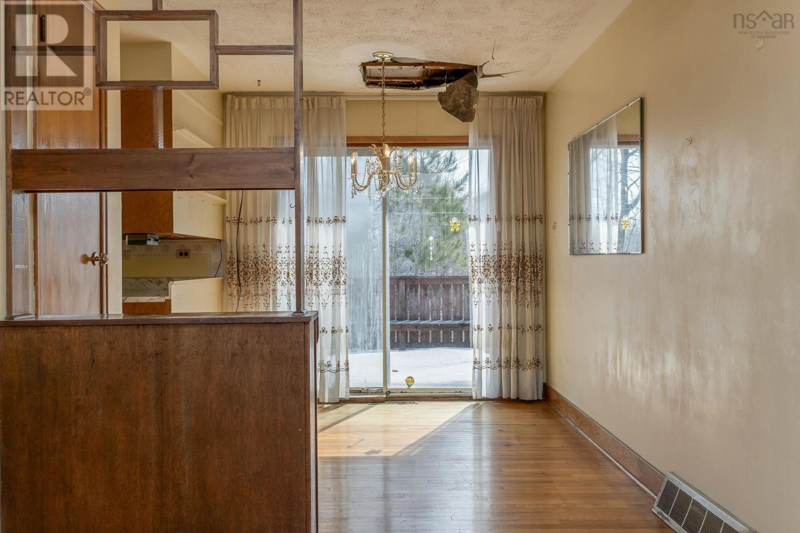 Property 20 of 48 of 42 Oakwood Avenue