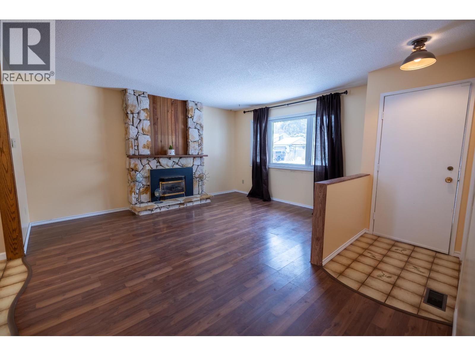 7996 NEWCASTLE CRESCENT - 7