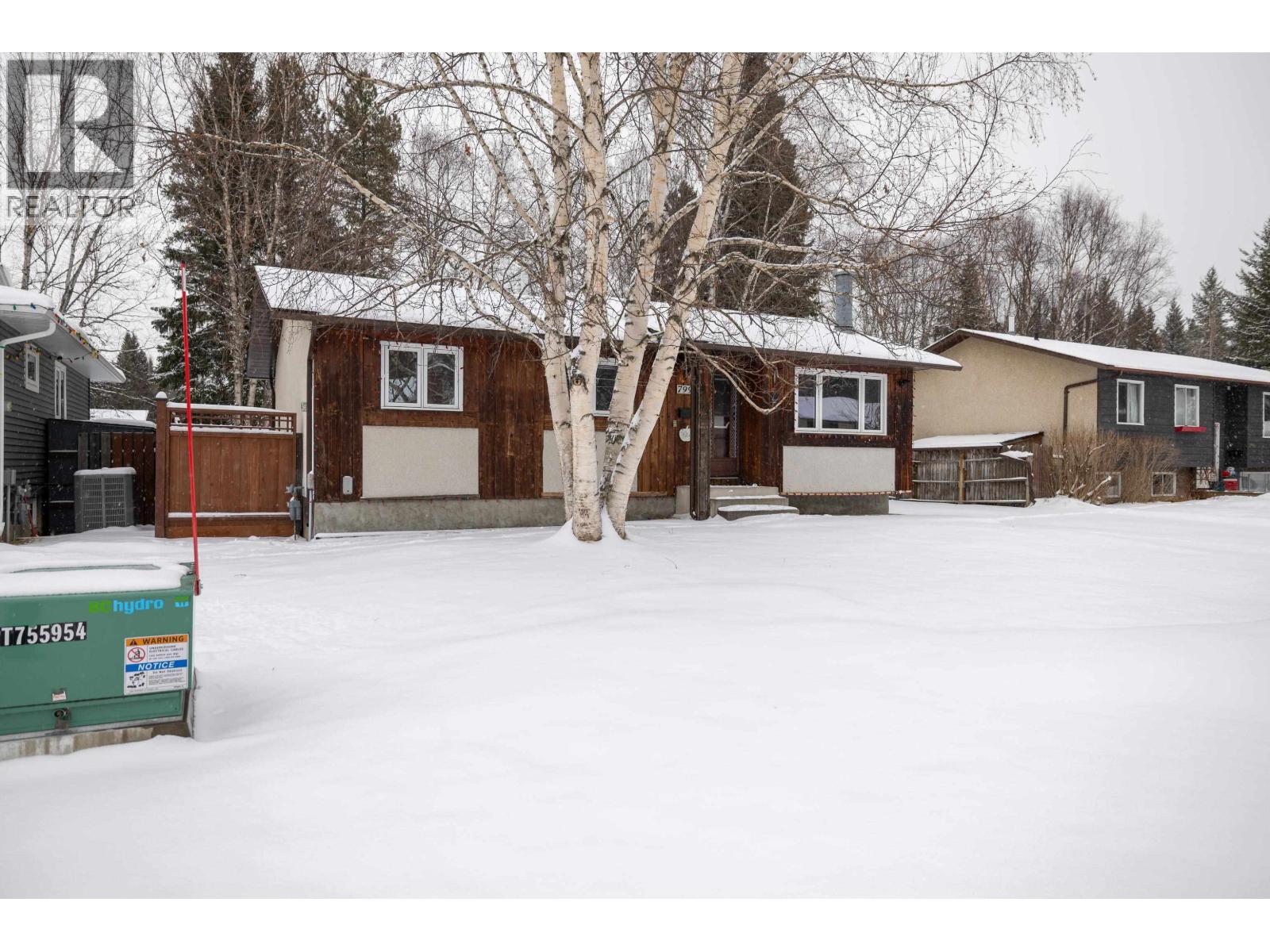 7996 NEWCASTLE Crescent - main photo