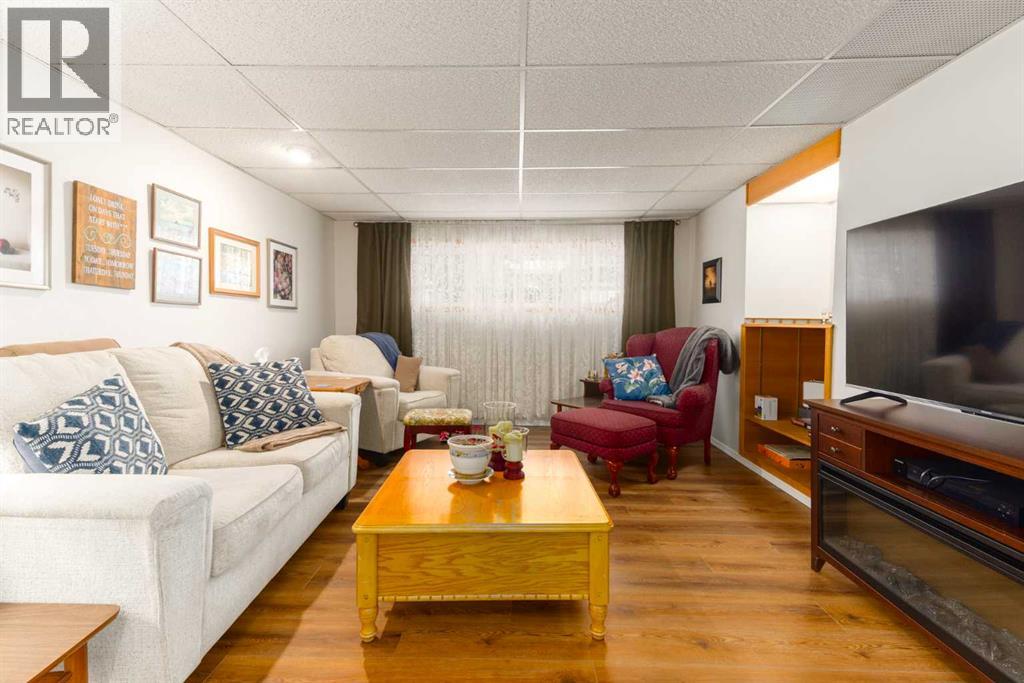 Single Family House Bi-level for Sale in  Whitlock Close NE Whitehorn Calgary 