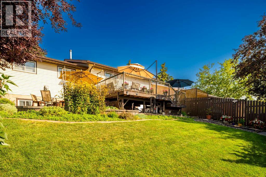 Single Family House Bi-level for Sale in  Whitlock Close NE Whitehorn Calgary 