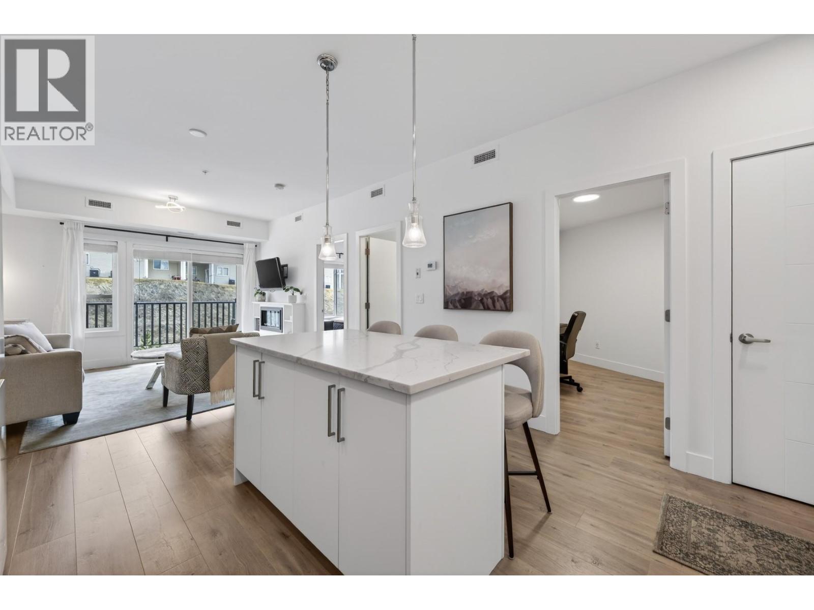 2046 ROBSON Place Unit# 201, Kamloops