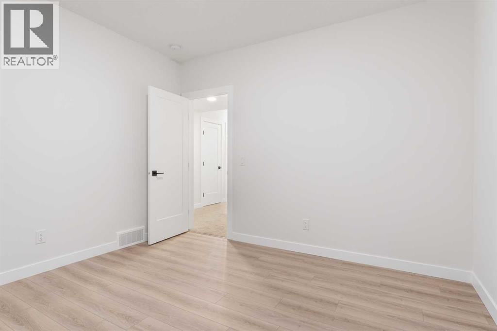 297 Riviera Way, Cochrane