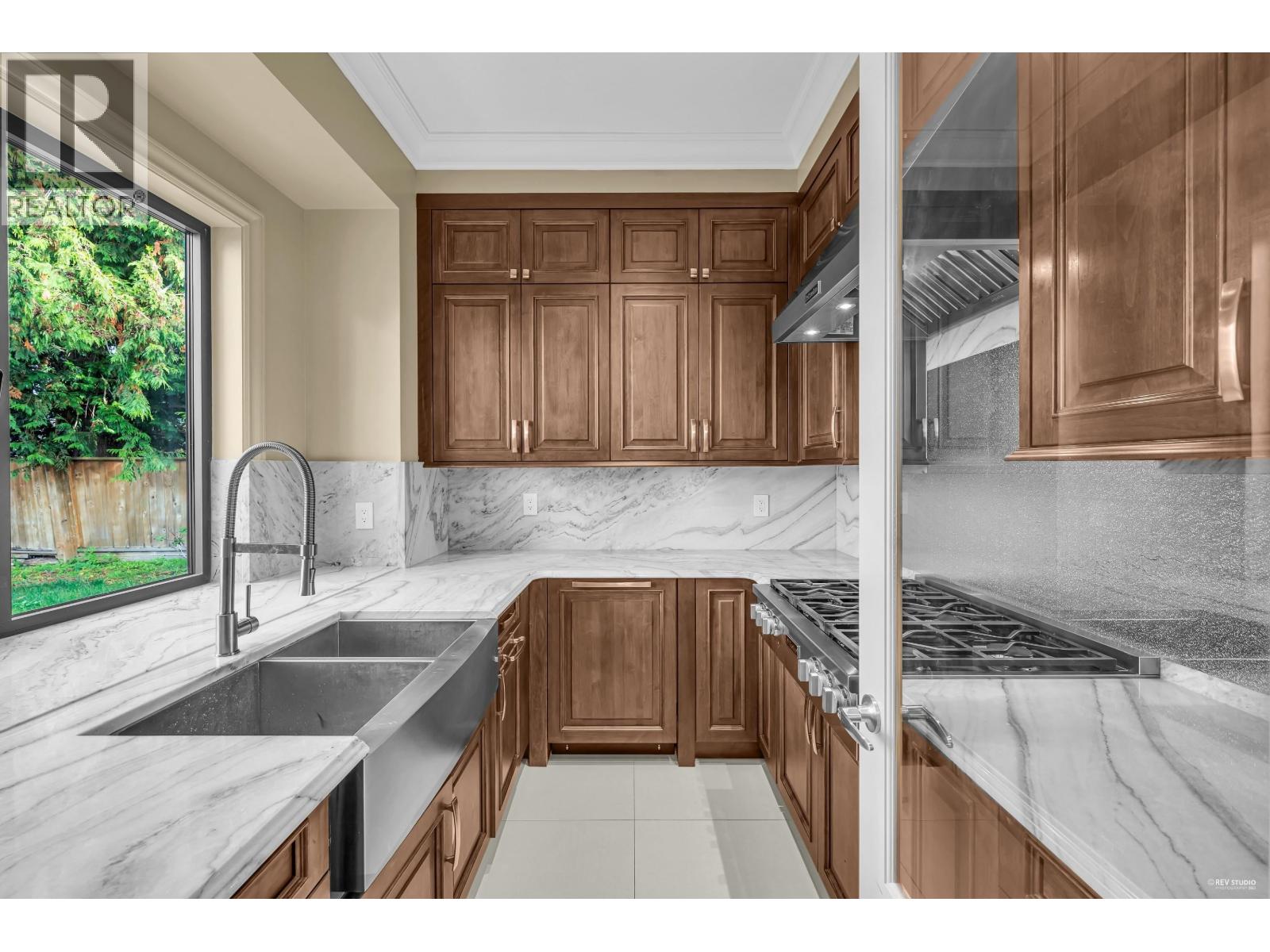 4691 FOXGLOVE Crescent, Richmond