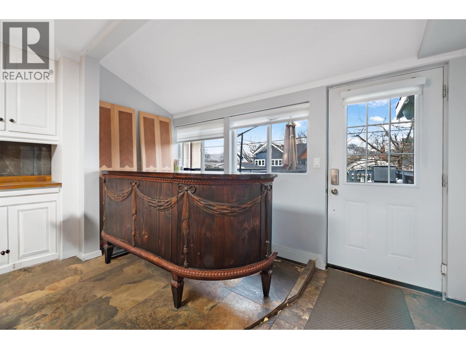 2675 DUNDAS STREET, Vancouver