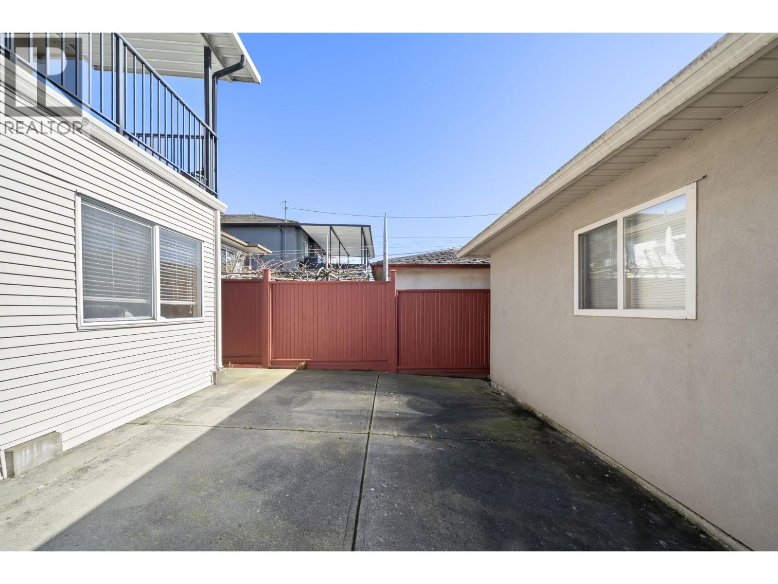 266 E 55TH AVENUE, Vancouver