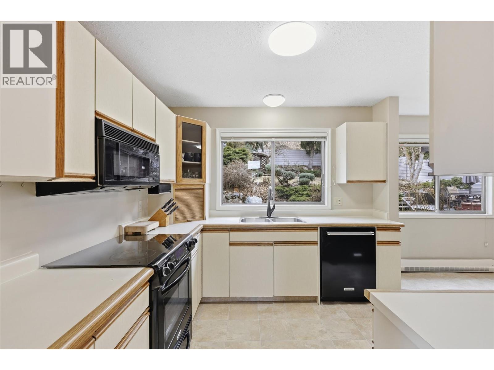 842 GREYBRIAR COURT - 10