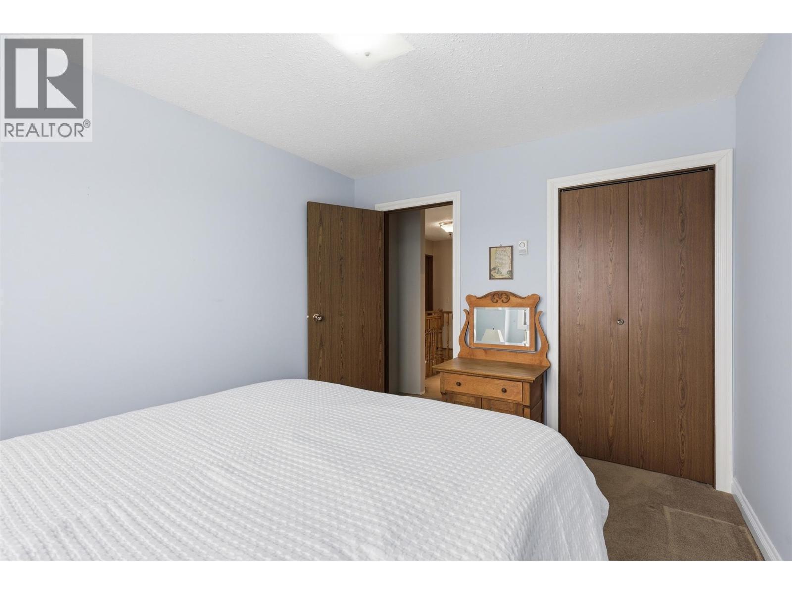 842 GREYBRIAR COURT - 28