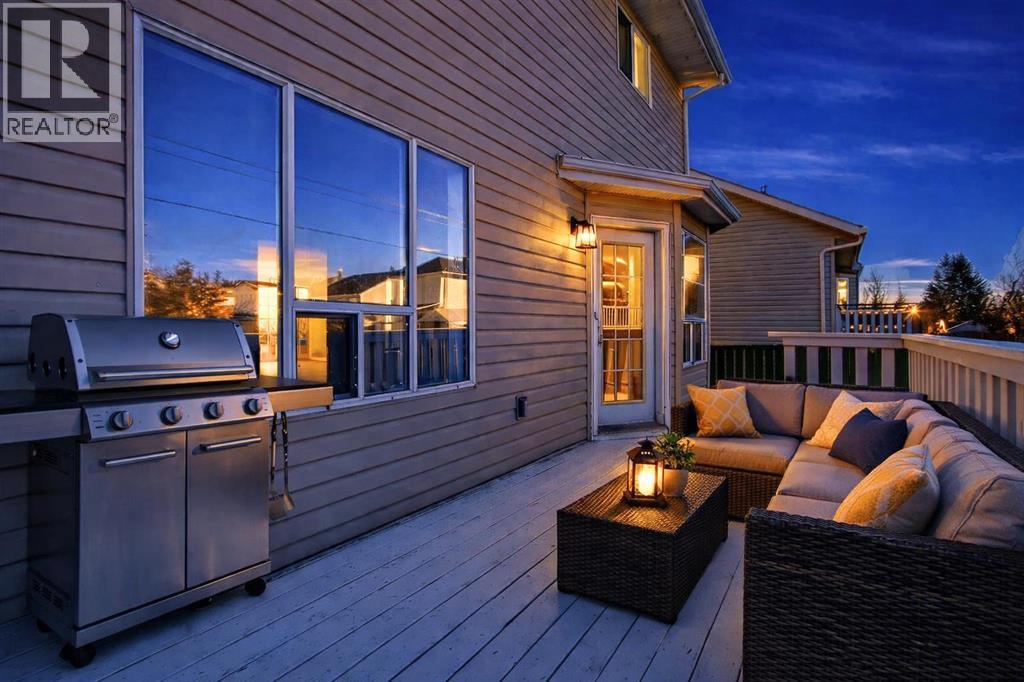 Single Family House for Sale in  Applewood Drive SE Applewood Park Calgary 