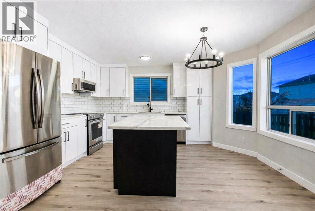 Single Family House for Sale in  Applewood Drive SE Applewood Park Calgary 