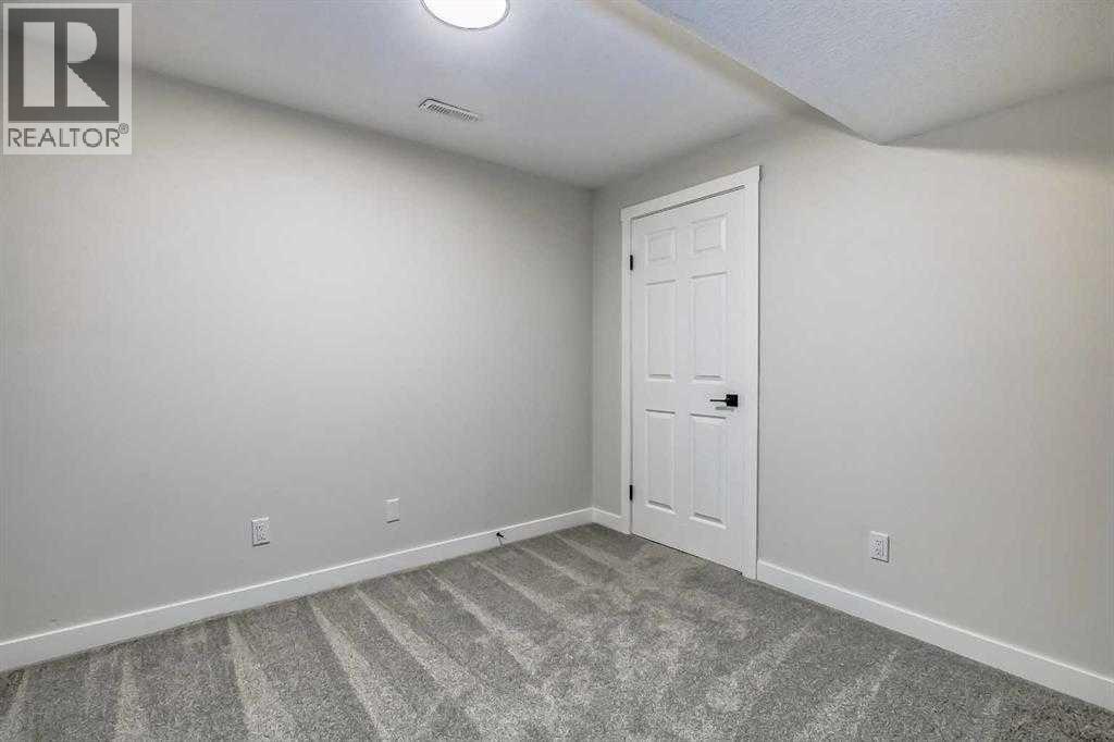 Single Family House for Sale in  Applewood Drive SE Applewood Park Calgary 