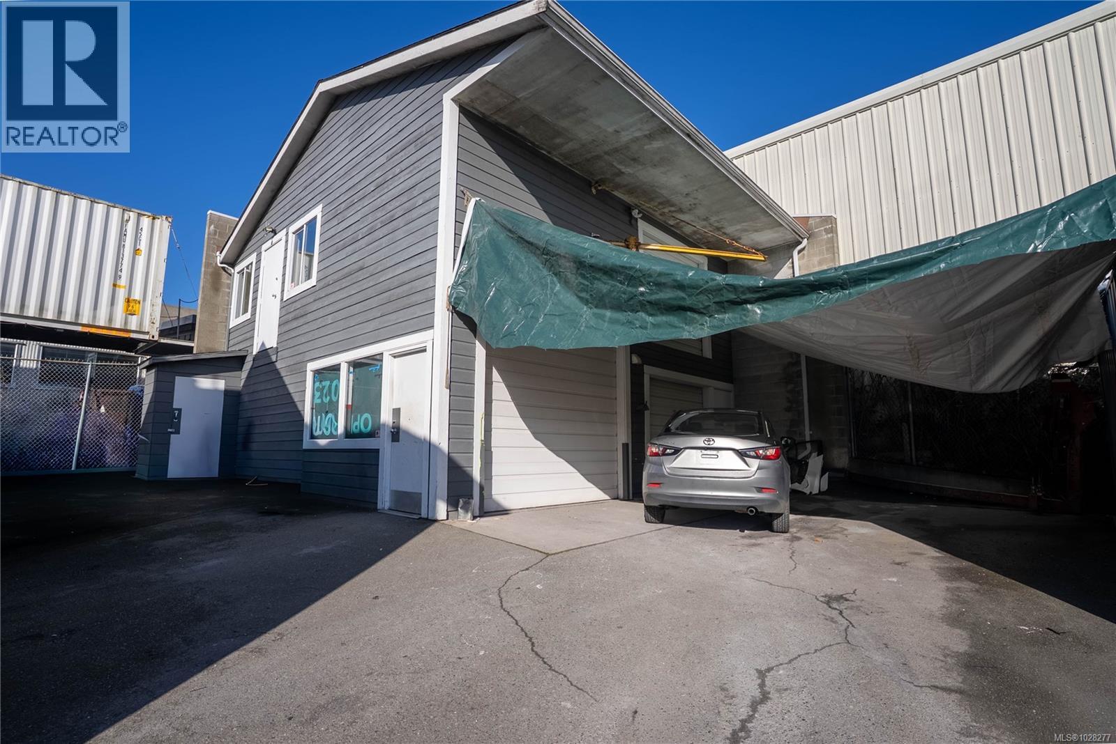  418 Alpha Terrace, Victoria