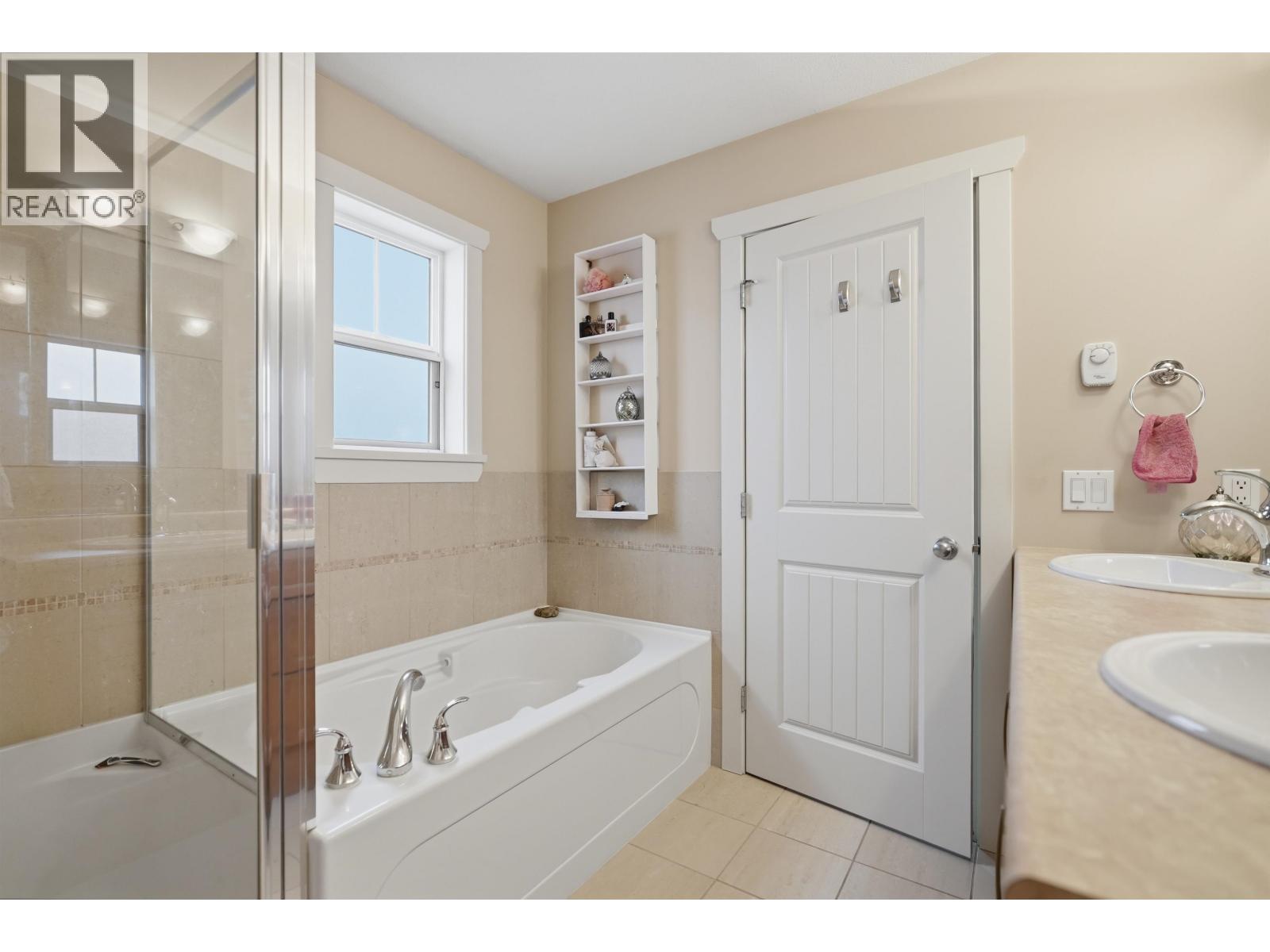 #7-4910 CENTRAL Avenue, Delta