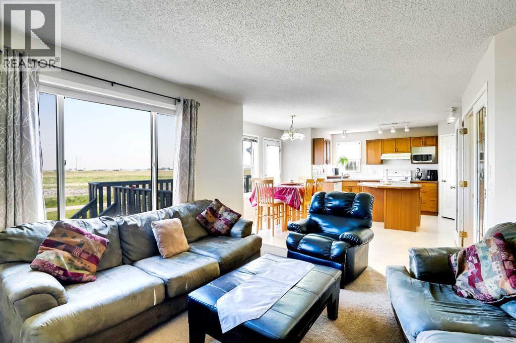 Single Family House for Sale in  Coral Springs Park NE Coral Springs Calgary 