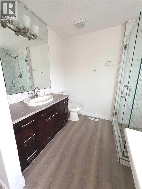 Single Family House for Sale in  Valleyview Court SE Dover Calgary 