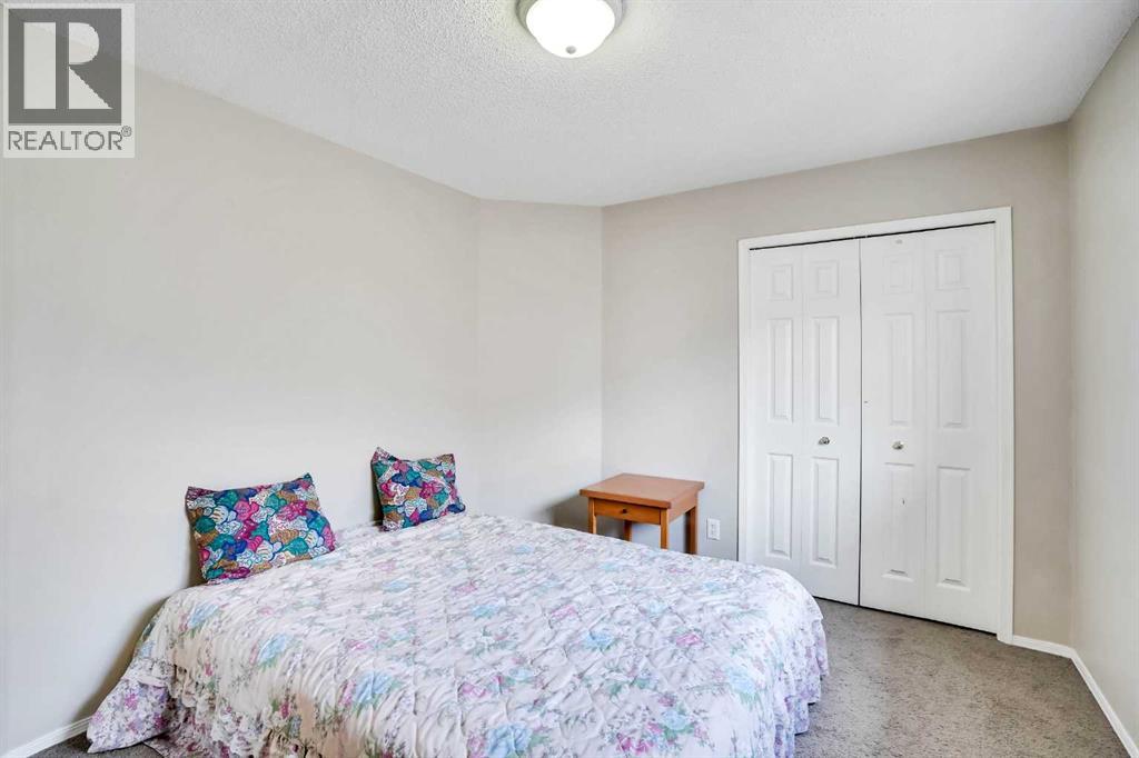 Single Family House for Sale in  Coral Springs Park NE Coral Springs Calgary 