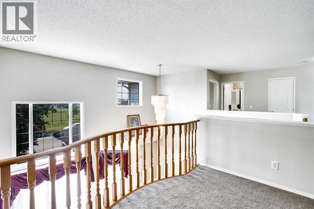 Single Family House for Sale in  Coral Springs Park NE Coral Springs Calgary 