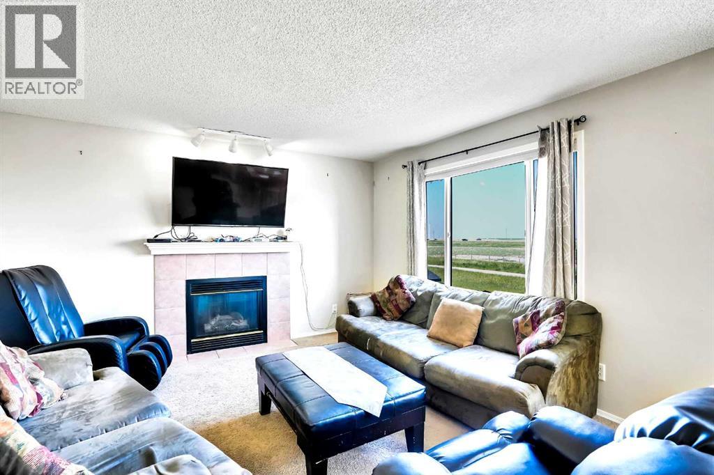 Single Family House for Sale in  Coral Springs Park NE Coral Springs Calgary 