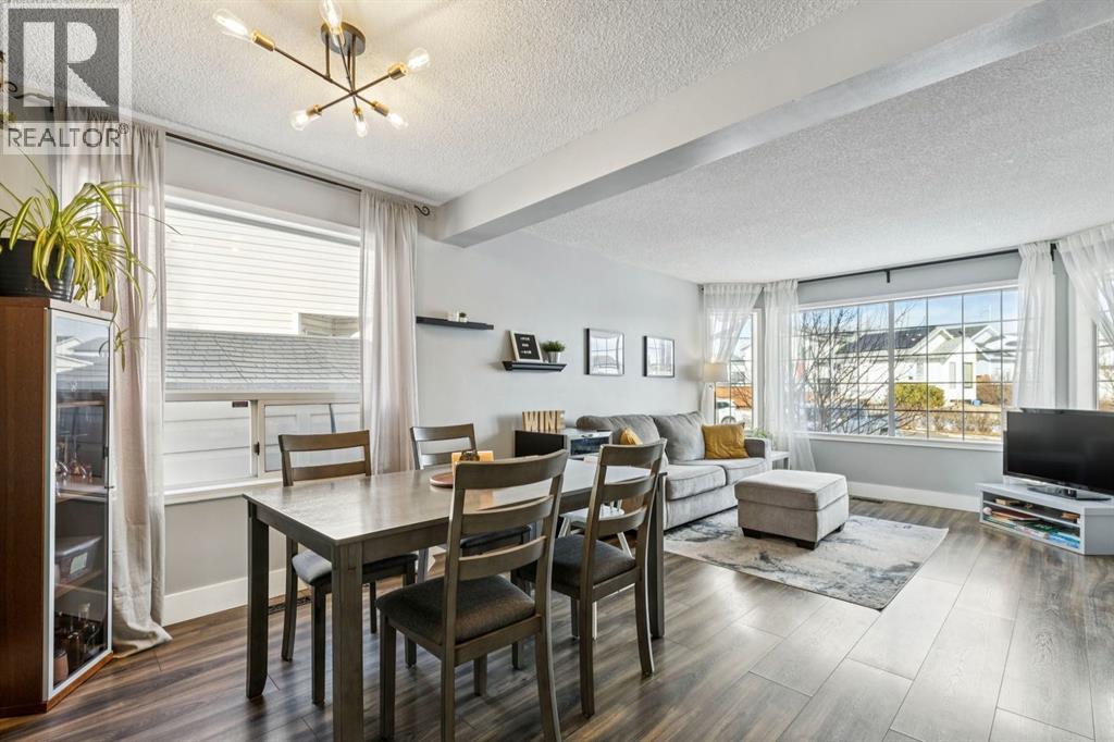 Single Family House for Sale in  Rivercrest Close SE Riverbend Calgary 