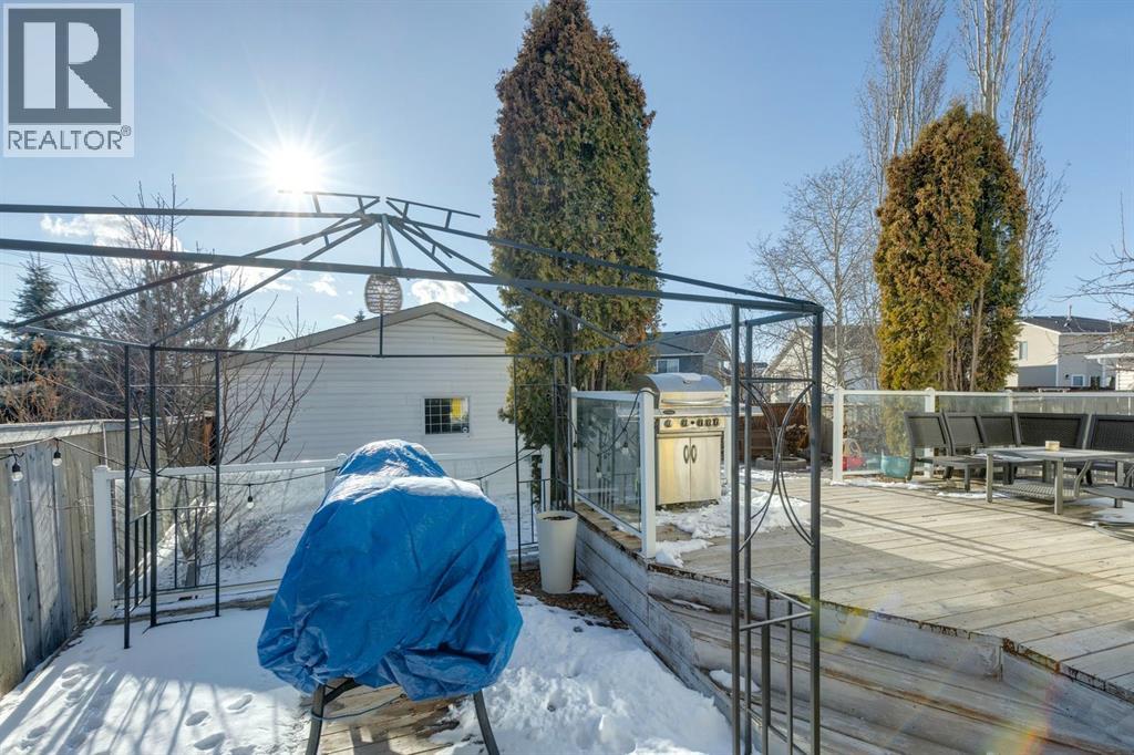 Single Family House for Sale in  Rivercrest Close SE Riverbend Calgary 