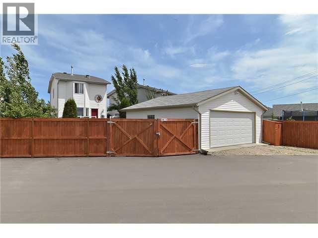 Single Family House for Sale in  Rivercrest Close SE Riverbend Calgary 