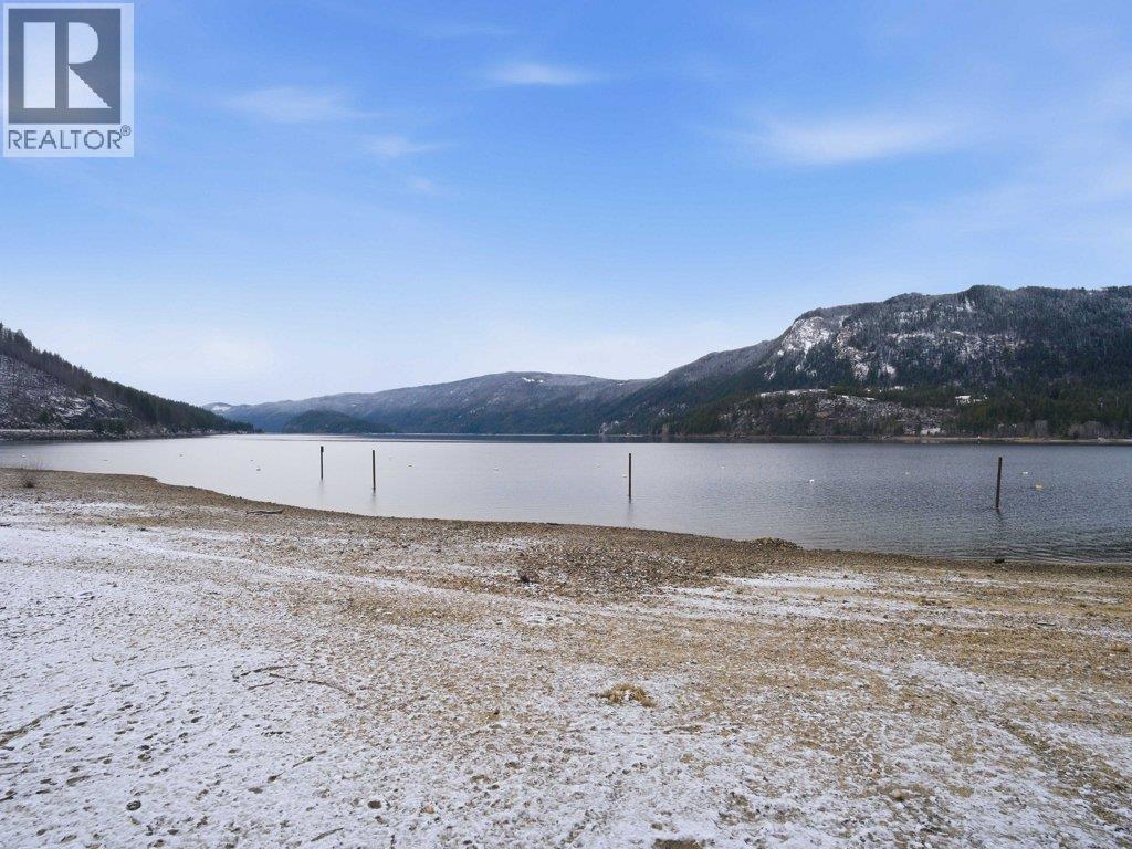 1 Wolfe Street, Sicamous