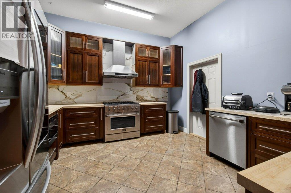 1 Wolfe Street, Sicamous