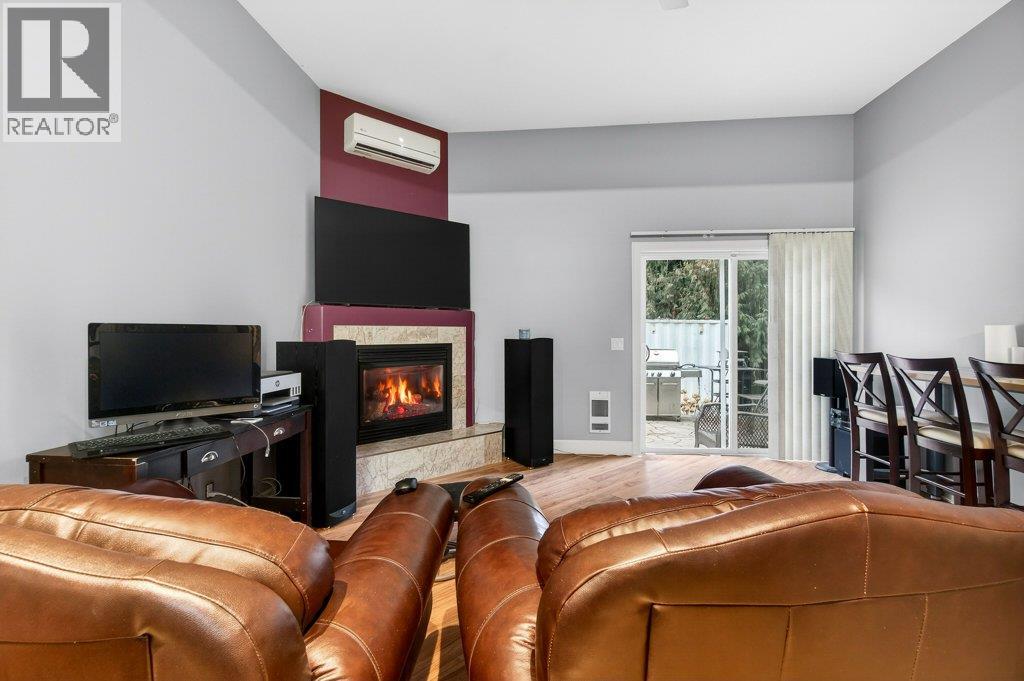 1 Wolfe Street, Sicamous